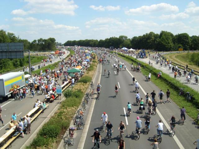 Kreuz Kaiserberg mal anders (Blick in Richtung Essen)