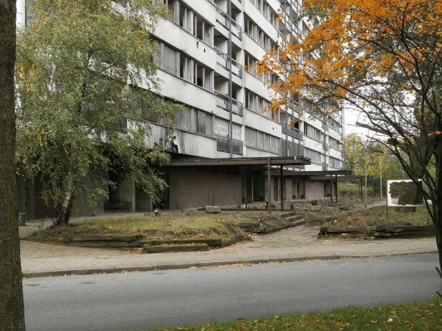 Blick von der anderen Straßenseite