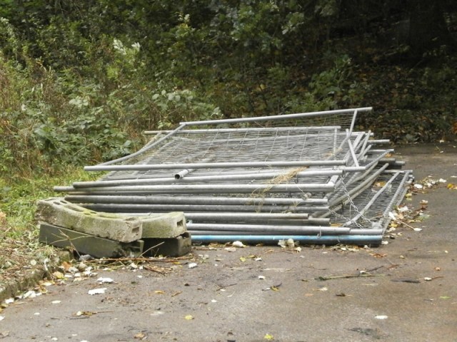 Die vorher aufgestellten Bauzäune