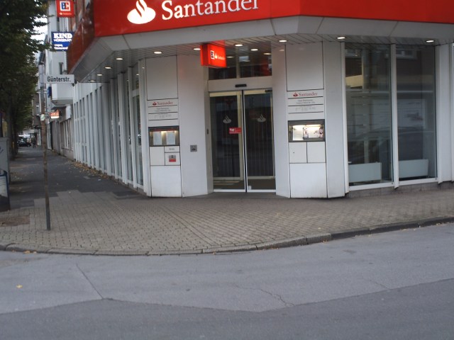 Eingang Santander Bank Günterstraße