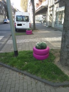 IMG_20160409_152520 Gute Idee Bunte Autoreifen a