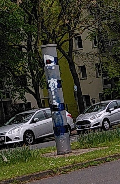 Regelmäßig beschmierter Blitzer in Duisburg Rheinhausen