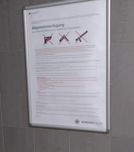 Waffenverbotszone Schild Duisburg